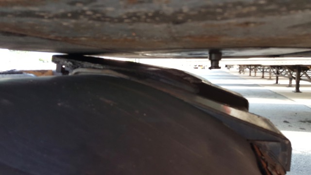 Yard truck trailer switcher Driver Safety 5th wheel King Pin Camera King Pin not locked but trailer sitting on 5th wheel